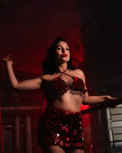 Ana Petkovic lança single ‘Não vai ter no carnaval’ e firma aposta para ser o hino do verão 2025