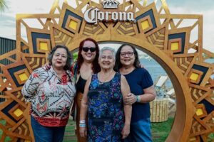 Familiares de Cássia Eller e personalidades prestigiam estreia de turnê Corona Luau MTV, em Brasília