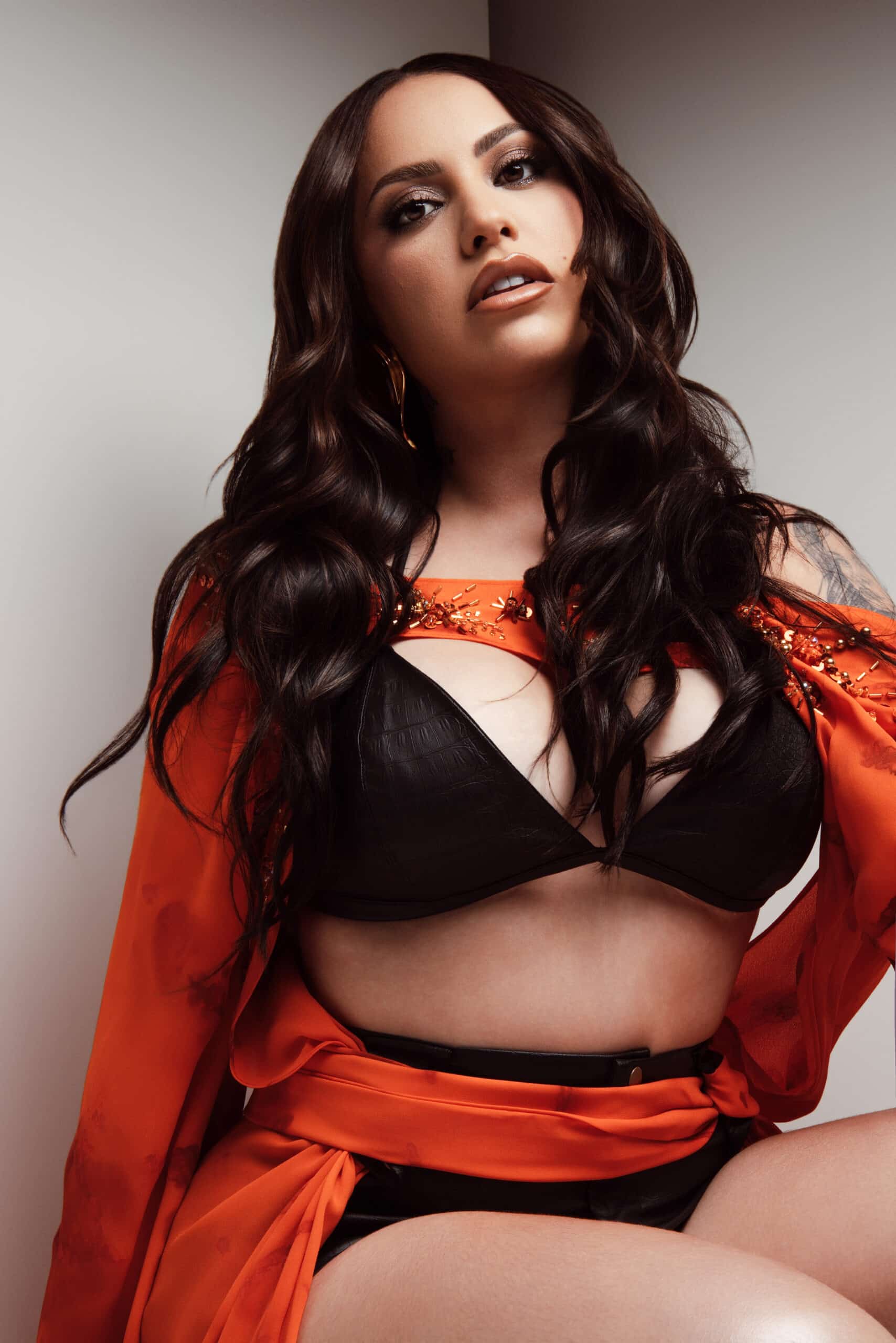 Raphaela Santos lança primeiro volume do projeto “Ao Vivo na Paraíba” e destaca sucesso de “Rasga Minha Roupa” em nova versão ao vivo