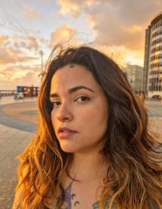 Cantora pernambucana Malube revela nova fase com dois lançamentos autorais