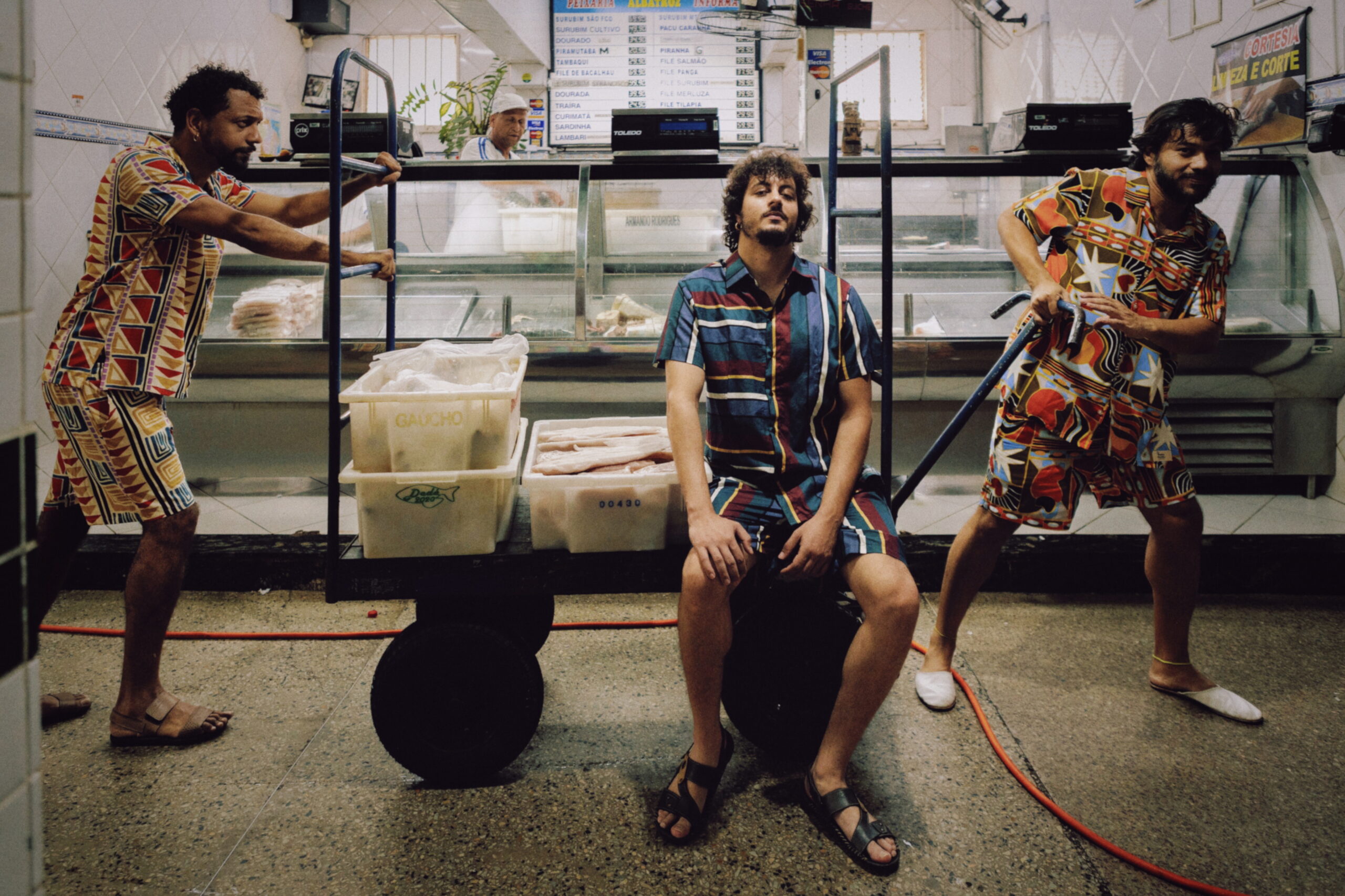 Surubim e os Pocomã lança “Peixes dos Milagres”, álbum que transforma o sertão do Rio São Francisco em música contemporânea