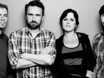 The Cranberries relança edição comemorativa de seu álbum de estreia, “Everybody Else Is Doing It, So Why Can’t We?”