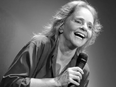 Angela Ro Ro morre aos 75 anos e deixa legado de ousadia e emoção na música brasileira
