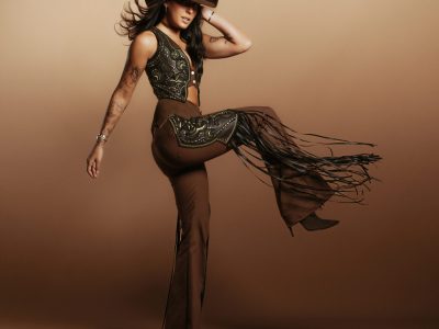Ana Castela inaugura nova fase com “FIRE ARENA”