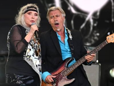 GLASTONBURY, ENGLAND - JUNE 25: Debbie Harry and Glen Matlock of Blondie perform on stage during Day 5 of Glastonbury Festival 2023 on June 25, 2023 in Glastonbury, England. (Photo by Leon Neal/Getty Images)