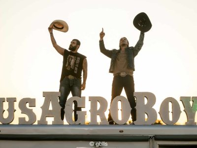 Us Agroboy se apresentam pela primeira vez na Festa do Peão de Barretos