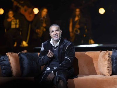 Rodriguinho lança medley especial com clássicos de sua carreira no projeto “Rodriguinho Acústico”