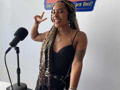 Bela Maria participou do programa Chá de Boldo na Rádio Mundo Pop em Recife