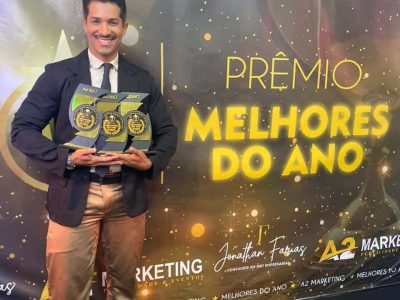 Eric Digues conquista três prêmios no Melhores do Ano e celebra reconhecimento como ator, cantor e comunicador.