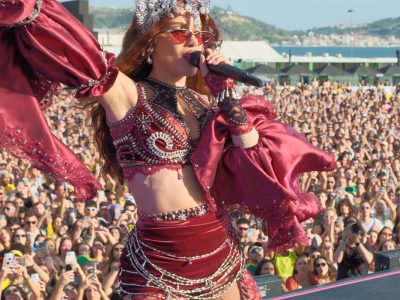 ANITTA SE INSPIRA EM CARTA DA IMPERATRIZ DO TARÔ PARA ‘ENSAIOS’ EM LISBOA