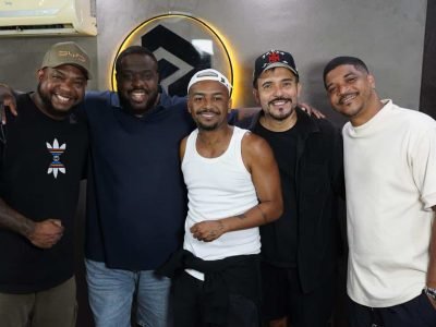 Huguinho grava Esse Sou Eu com Maguzinho e A Favela Venceu com Renan Oliveira