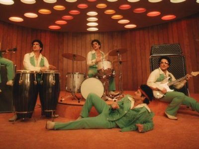 ‘Bruno Mars volta às raízes dos anos 1970 em novo single que antecipa álbum e turnê’