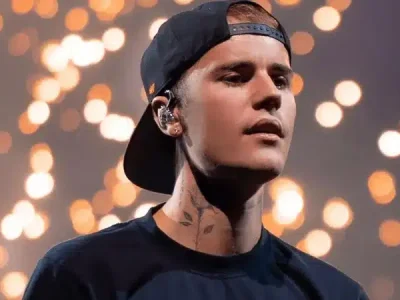 Justin Bieber desabafa nas redes e diz estar se sentindo ‘quebrado’