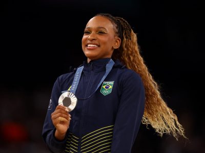 Rebeca Andrade conquista a prata no individual geral na ginástica
