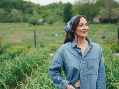 Kacey Musgraves faz estreia solo no Brasil com show único em São Paulo  Apresentação inédita acontece no dia 28 de setembro na casa Audio, como parte da turnê mundial ‘Deeper Well’